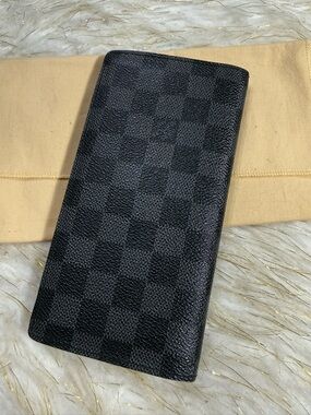 Louis Vuitton Brazza Black Damier Graphite wallet w/ Dust-bag unisex